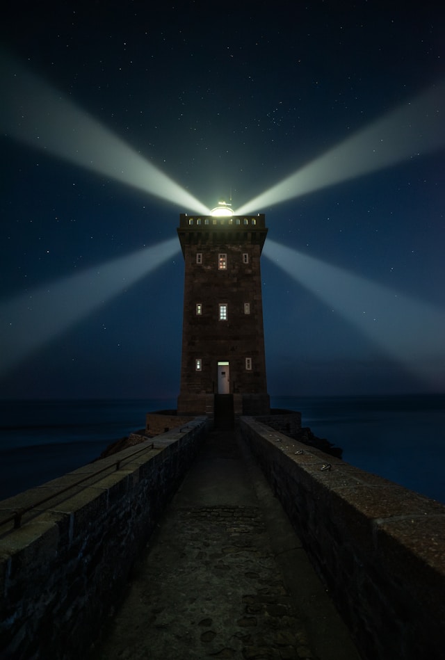 Fotografie eines Leuchtturms.